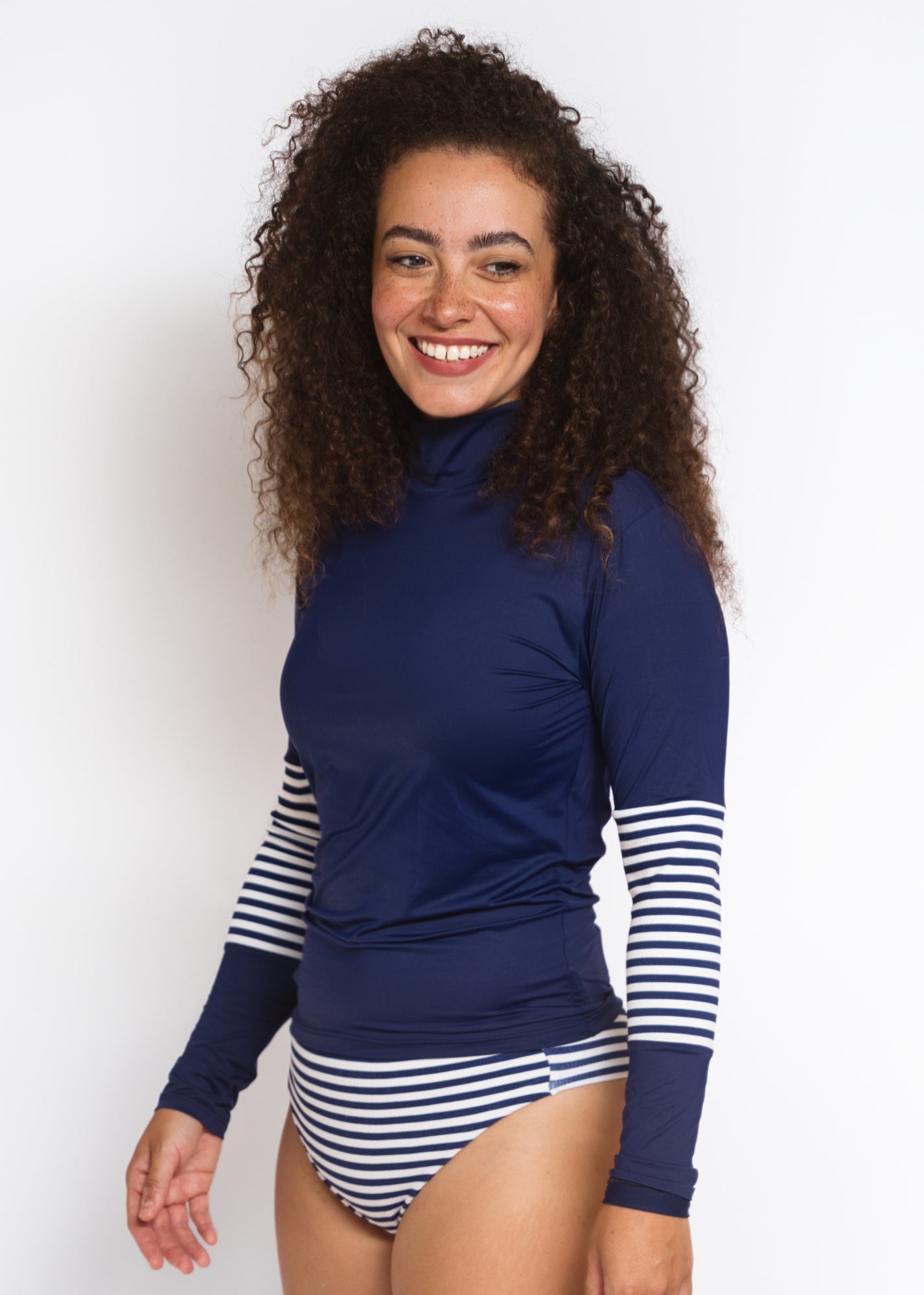 RASHGUARD in Navy Blue – SISHawaii - Secret Island Swimwear