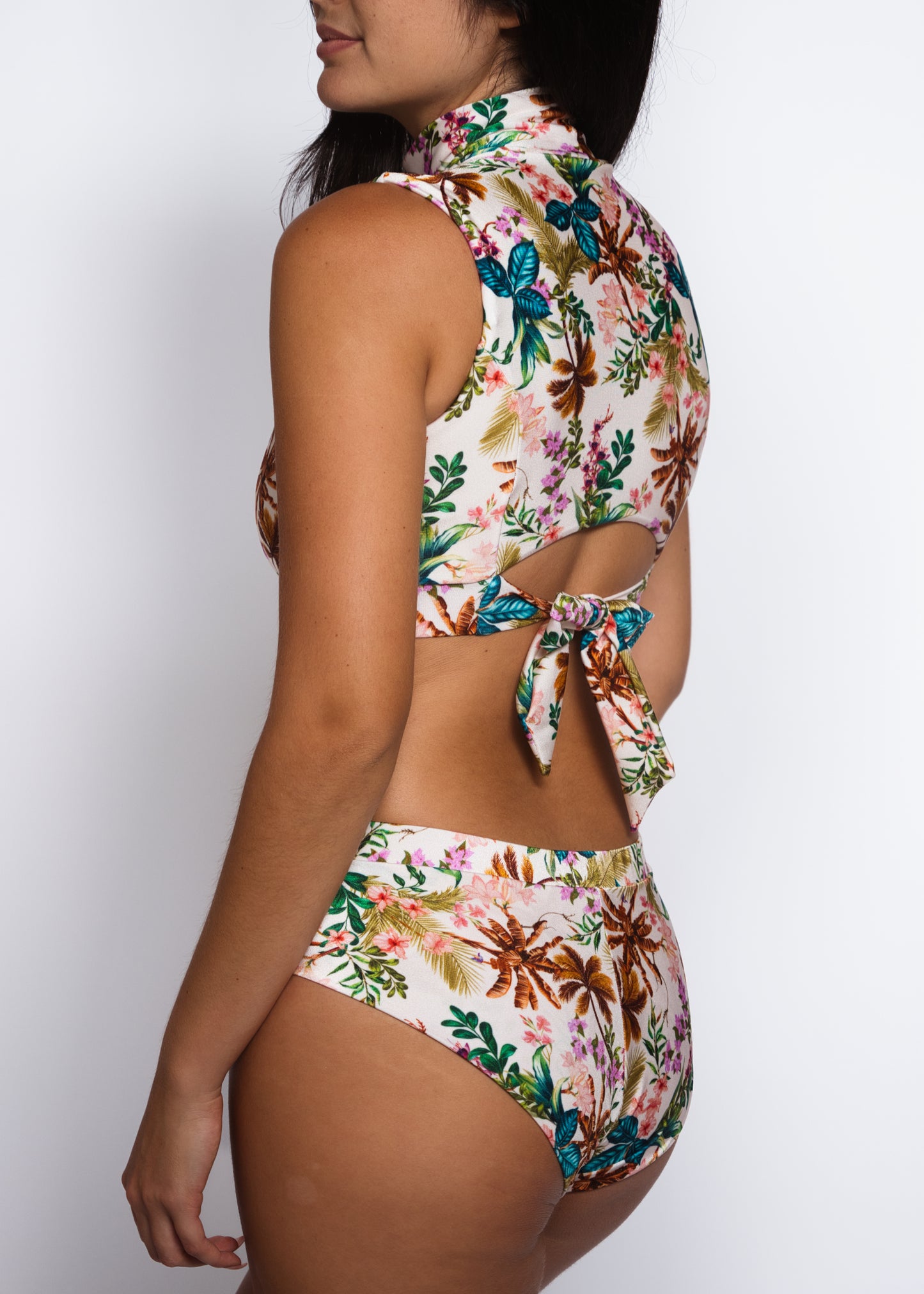 SURFING QUEEN SWIM TOP in Tropical